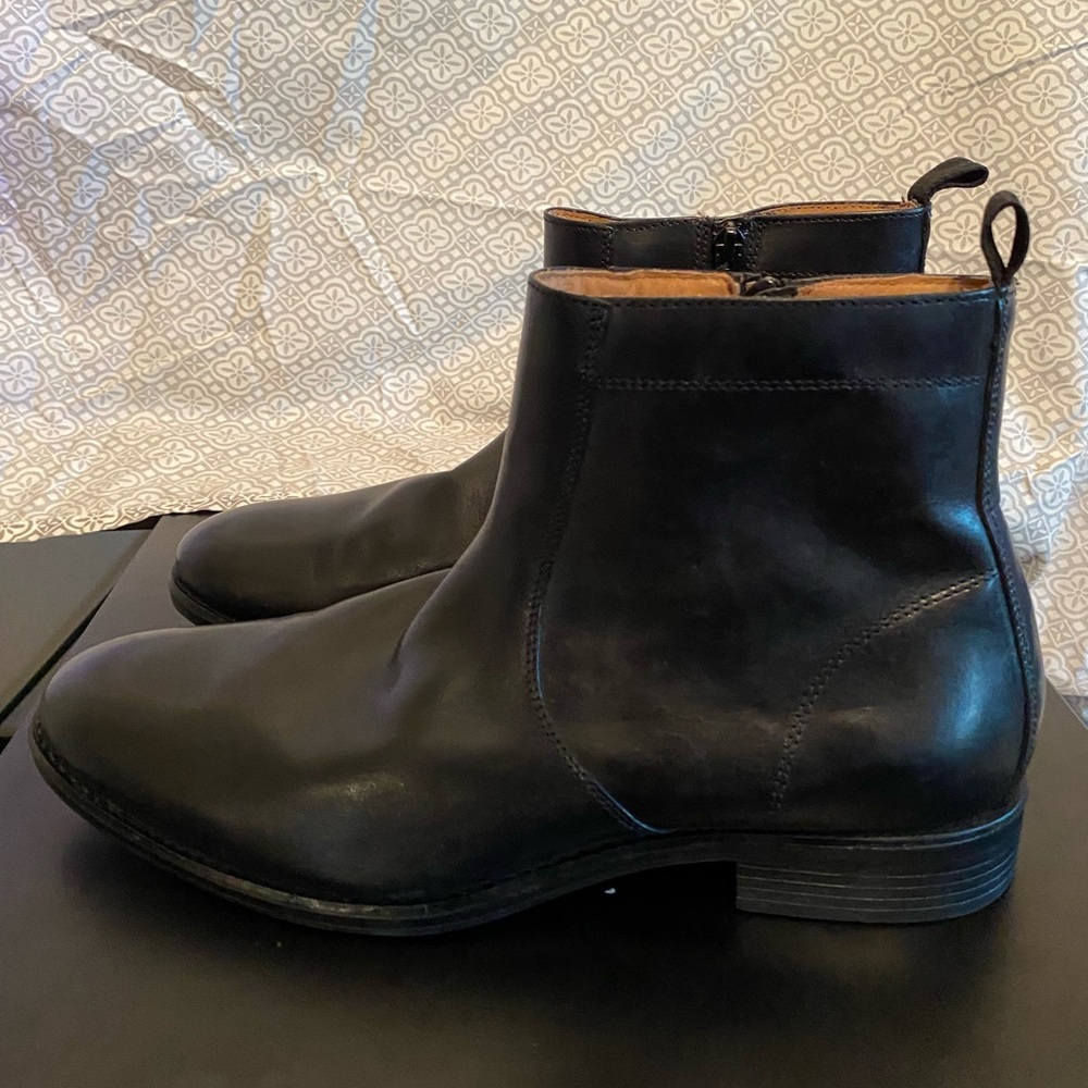 Johnston & Murphy Chelsea Boots